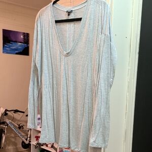 Express Light Gray Long Sleeve Top